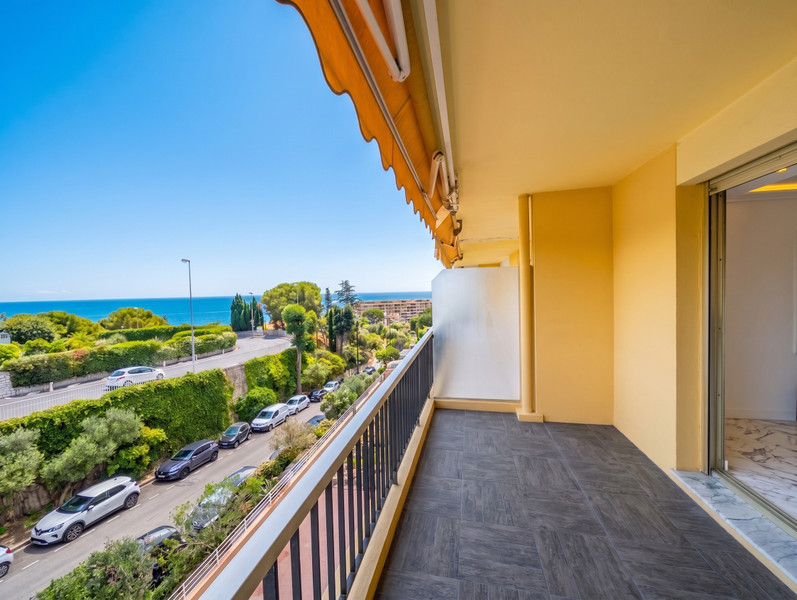 French property for sale in Nice, Alpes-Maritimes - €395,000 - photo 1