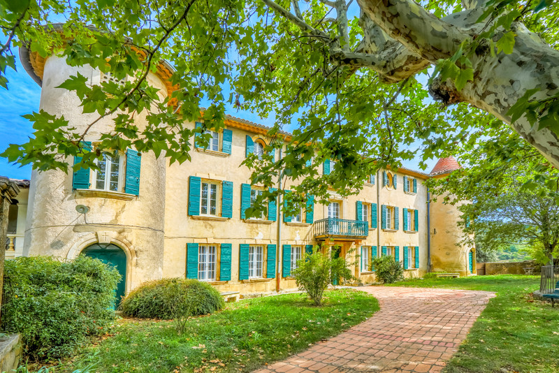 chateau à vendre à Provence-Côte-D'Azur (Provence - Alpes - Côte d'Azur)