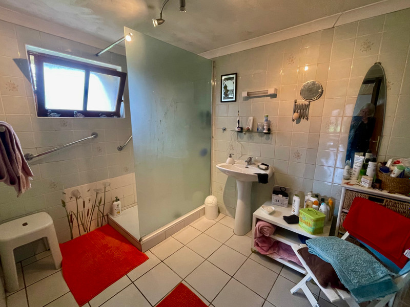 French property for sale in Clérac, Charente-Maritime - €172,800 - photo 8