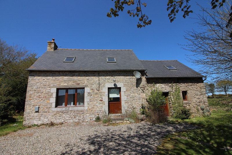 Selling A House In France Without An Agent House for sale in Senven-Léhart - Côtes-d'Armor - Renovated detached