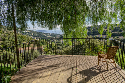 French property for sale in Cavalaire-sur-Mer, Var - €845,000 - photo 5