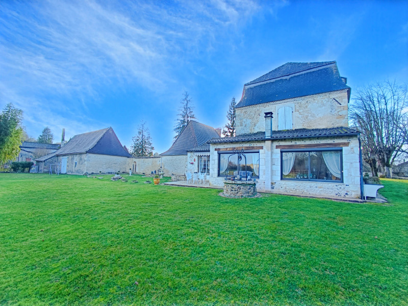 French property for sale in Saint-Crépin-d'Auberoche, Dordogne - €630,000 - photo 2