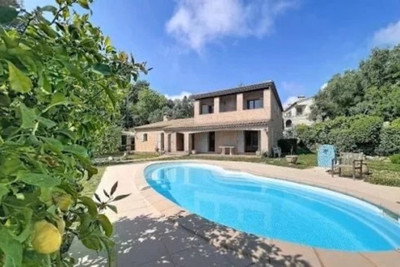 Maison à vendre à Villefranche-sur-Mer, Alpes-Maritimes, PACA, avec Leggett Immobilier