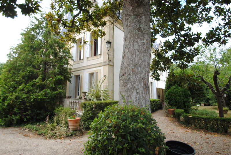 House in SaintÉmilion Gironde XIXth century MANOR with caretaker's