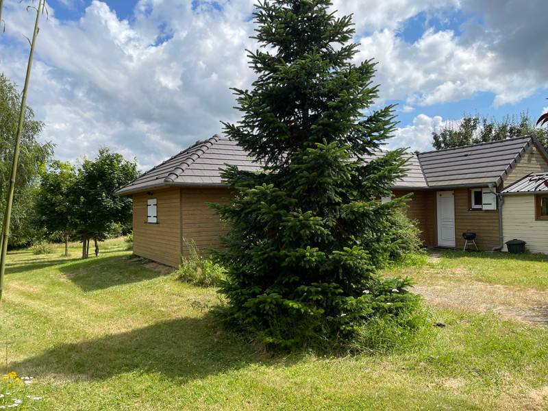 Chalet à vendre à Saint-Hilaire-en-Lignières, Cher - 149.000 € - photo 1