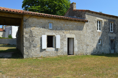 French property for sale in Bessé, Charente - €398,900 - photo 8