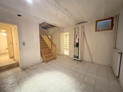 French property for sale in Paris 8e Arrondissement, Paris - €813,000 - photo 7