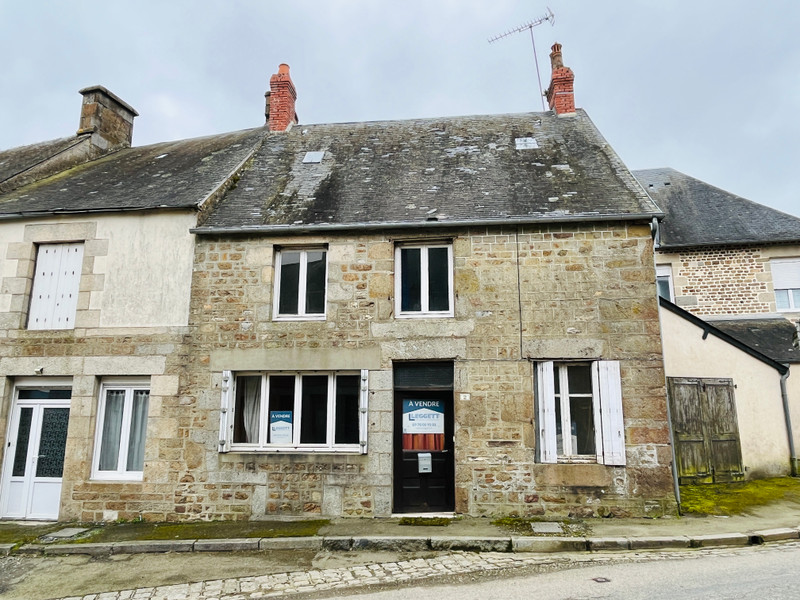 Maison à vendre à Lignières-Orgères, Mayenne - 41.600 € - photo 1