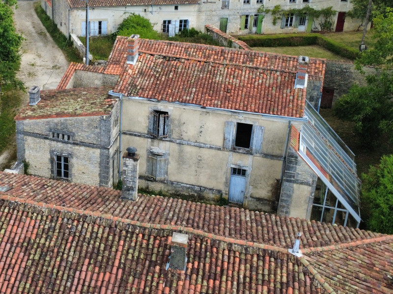 French property for sale in Aubigné, Deux-Sèvres - €638,000 - photo 9