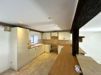 French property for sale in Roumazières-Loubert, Charente - €129,000 - photo 2