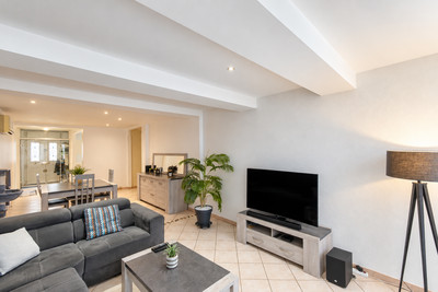 French property for sale in Coursan, Aude - €324,000 - photo 2