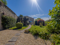 Maison à vendre à Gond-Pontouvre, Charente - 239.000 € - photo 12