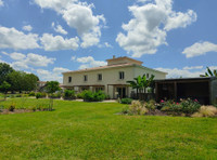 Maison à vendre à Léoville, Charente-Maritime - 798.000 € - photo 1
