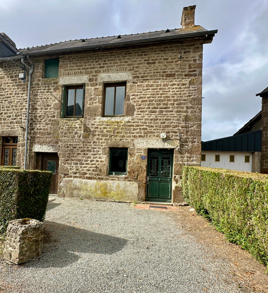 French property for sale in Le Housseau-Brétignolles, Mayenne - €41,600 - photo 1