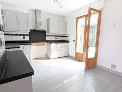 French property for sale in Val-d'Oire-et-Gartempe, Haute-Vienne - €319,999 - photo 2