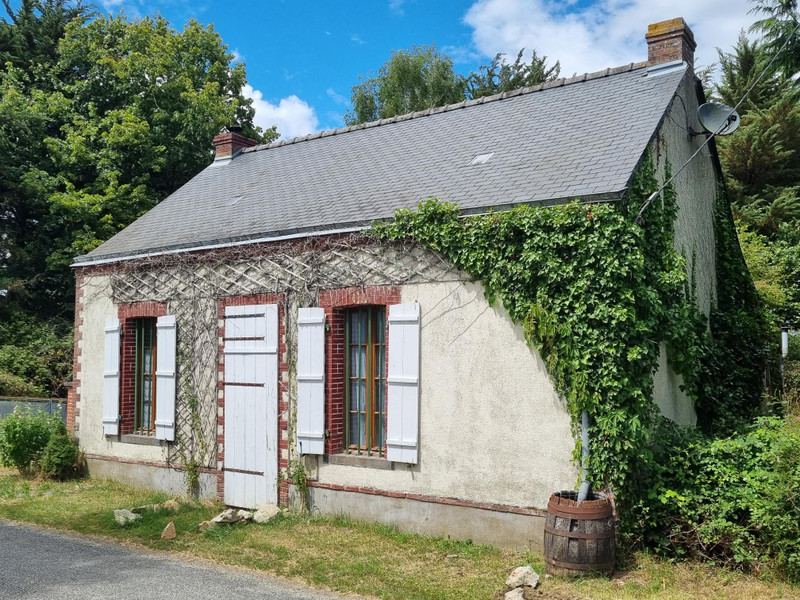 French property for sale in Saint-Erblon, Mayenne - photo 2