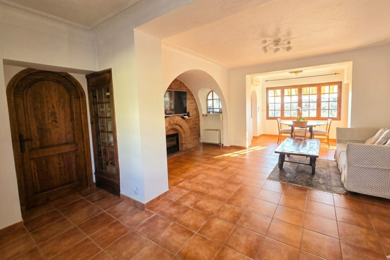 French property for sale in Villeneuve-Loubet, Alpes-Maritimes - €1,250,000 - photo 3