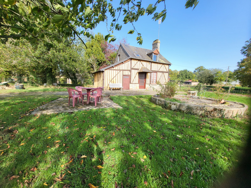 House for sale in Barenton Manche colombage cottage in end