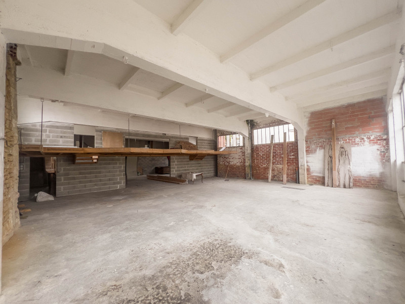 Immeuble à vendre à Angoulême, Charente - 424.000 € - photo 1