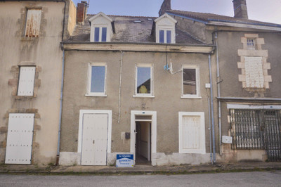Maison à vendre à Laurière, Haute-Vienne, Limousin, avec Leggett Immobilier