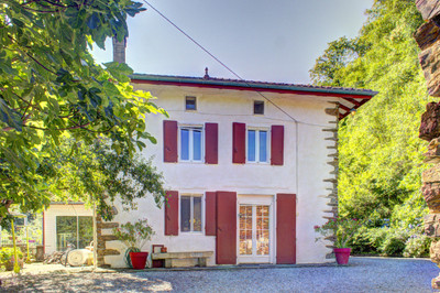 Maison à vendre à Saint-Jean-Pied-de-Port, Pyrénées-Atlantiques, Aquitaine, avec Leggett Immobilier