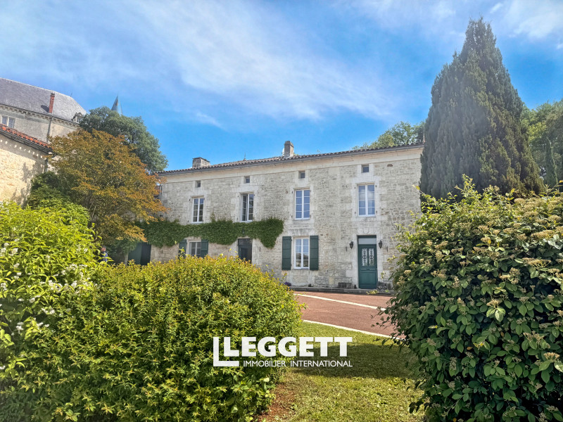 Maison 10 pièce(s), MOUTHIERS-SUR-BOËME