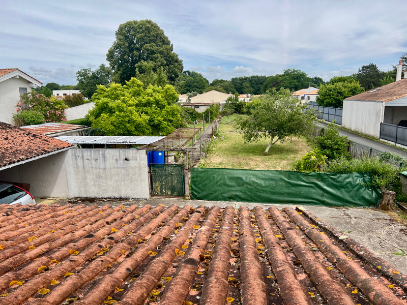 French property for sale in Saint-Sulpice-de-Royan, Charente-Maritime - €381,600 - photo 8