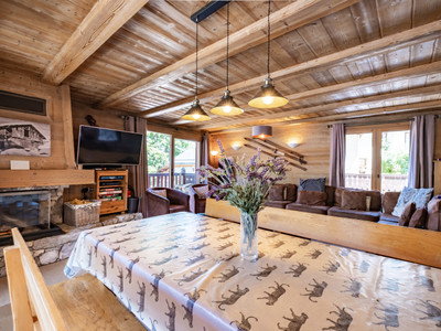 French property for sale in Les Allues, Savoie - €1,595,000 - photo 1