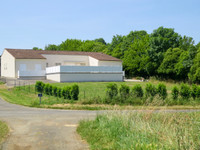 Maison à vendre à Archingeay, Charente-Maritime - 464 280 € - photo 1