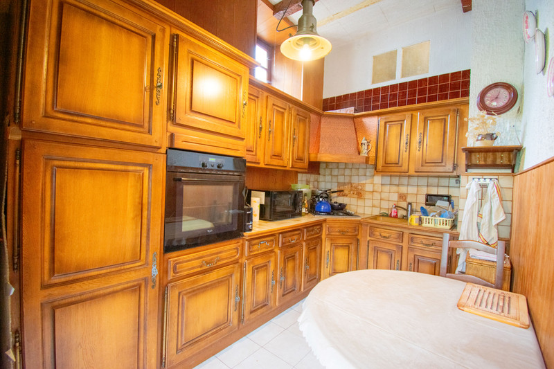 French property for sale in Eygurande, Corrèze - €165,500 - photo 4