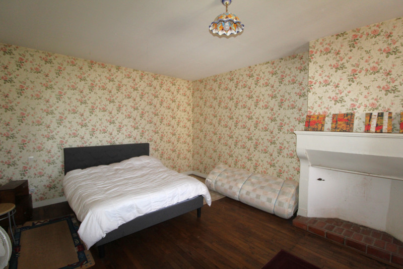 French property for sale in Saint-Savin, Vienne - €80,000 - photo 9