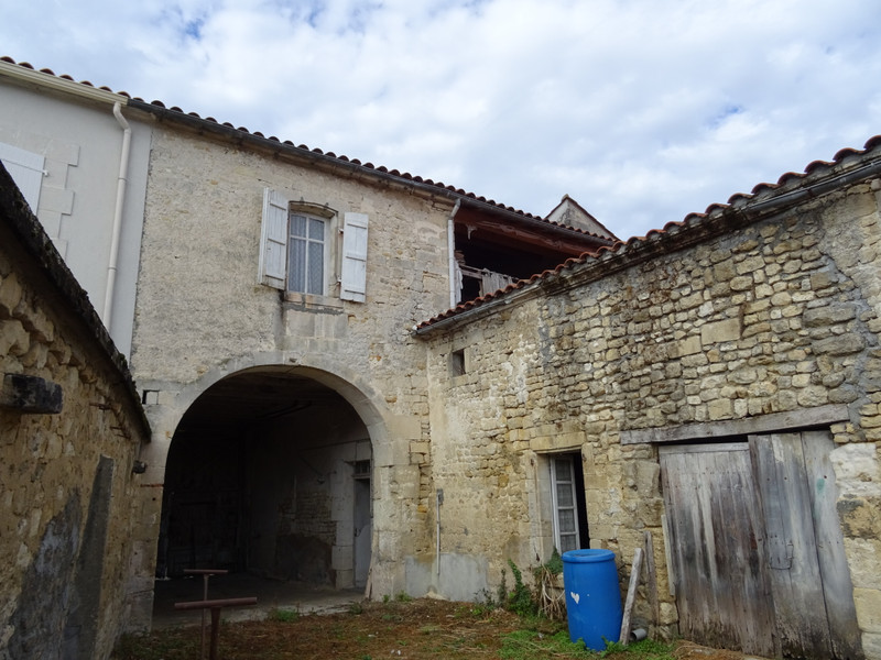 French property for sale in Vibrac, Charente - €66,600 - photo 2