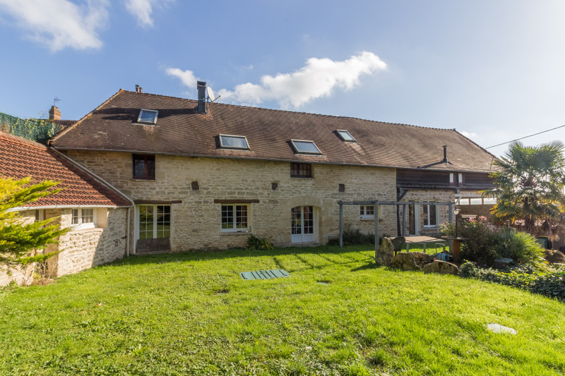 French property for sale in Parnes, Oise - €380,000 - photo 0
