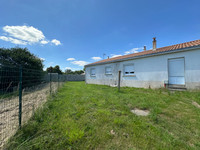 Maison à vendre à La Chaize-le-Vicomte, Vendée - 149 435 € - photo 10