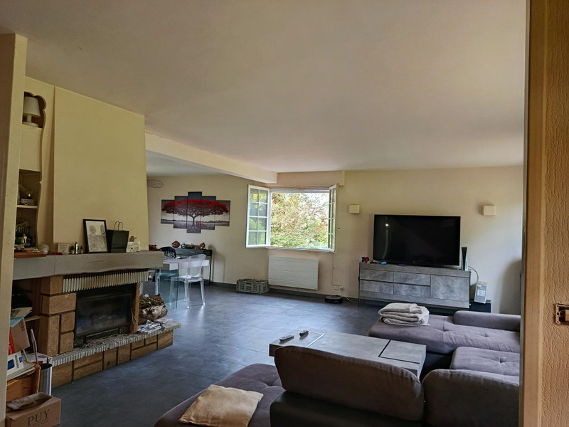 French property for sale in Laurière, Haute-Vienne - €235,400 - photo 2