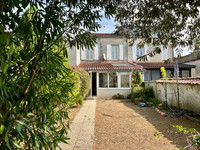 Maison à vendre à Cognac, Charente - 181 900 € - photo 1