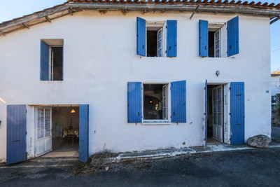 Maison à vendre à Courcelles, Charente-Maritime, Poitou-Charentes, avec Leggett Immobilier