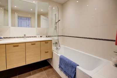 French property for sale in Nice, Alpes-Maritimes - €750,000 - photo 5