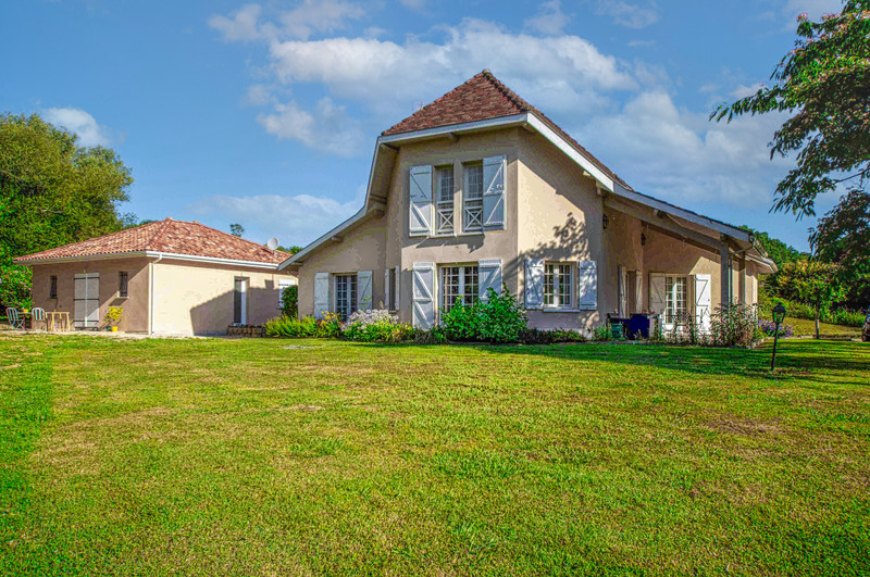 Maison à vendre en Aquitaine PyrénéesAtlantiques SaliesdeBéarn