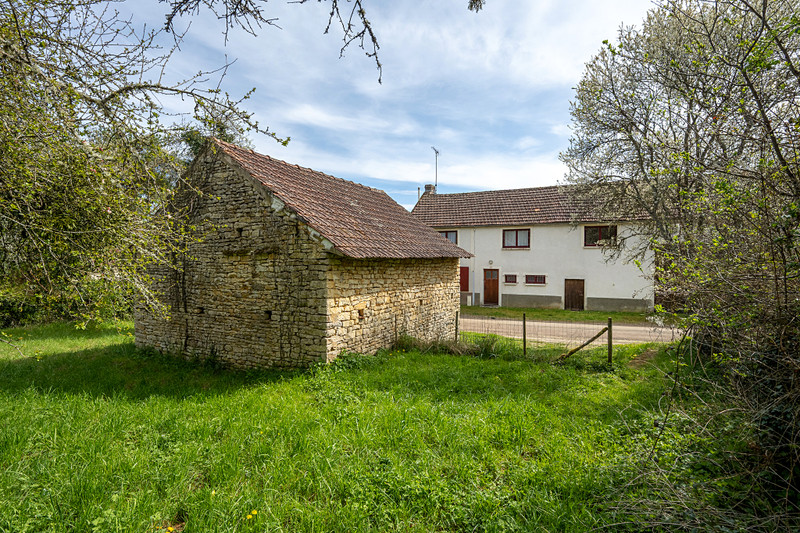 Propriété à vendre à Chamoux, Yonne - 120 000 €