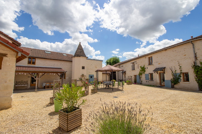 Maison à vendre à Chaveignes, Indre-et-Loire - 525 000 € - photo 1