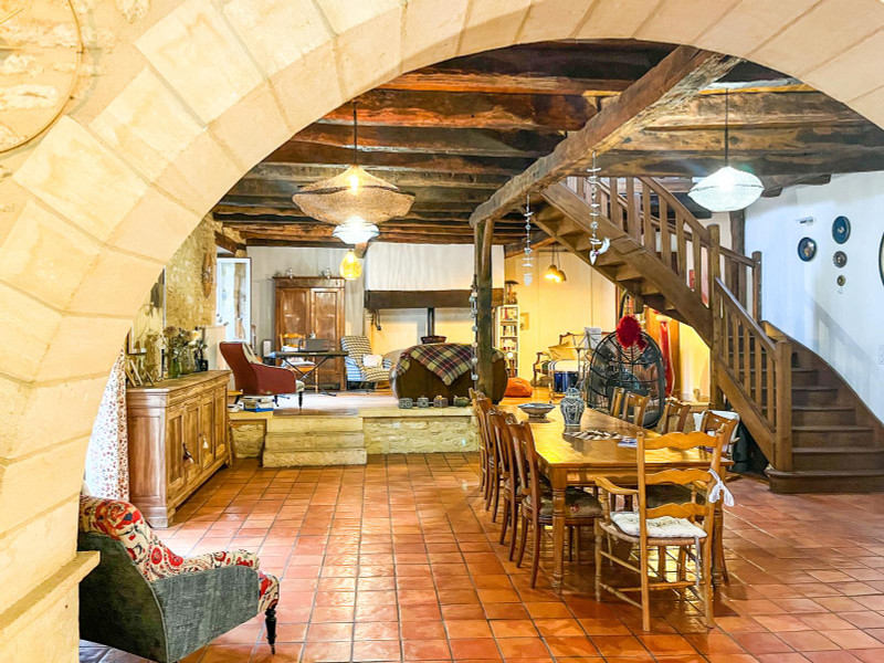 French property for sale in Montignac, Dordogne - €339,900 - photo 2