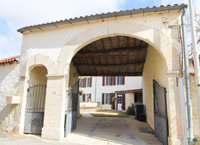 Maison à vendre à Villiers-Couture, Charente-Maritime - 279.000 € - photo 2