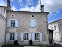 Propriété à vendre à Bourg-Charente, Charente - 160 000 € - photo n°1