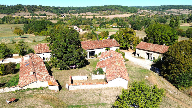 French property for sale in Vallereuil, Dordogne - €689,000 - photo 0
