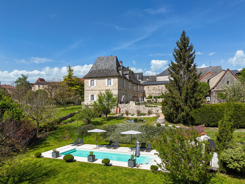 French property for sale in La Bachellerie, Dordogne - €680,000 - photo 0