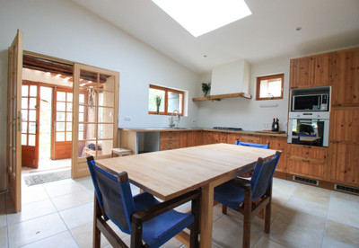 French property for sale in Lozay, Charente-Maritime - €214,000 - photo 2