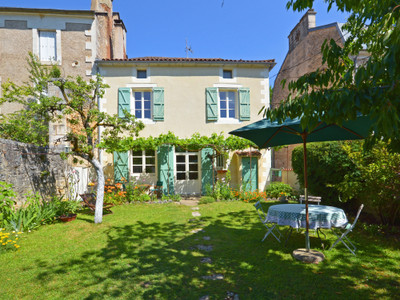 Maison à vendre à Cubjac-Auvézère-Val d'Ans, Dordogne, Aquitaine, avec Leggett Immobilier