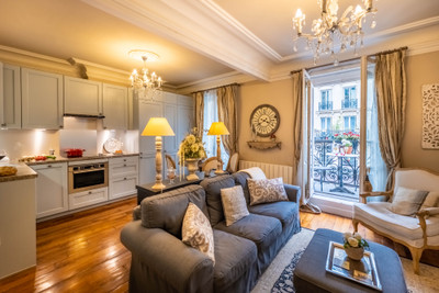 In the heart of Latin Quarter, a property with character, 1 bedroom apt, 45m², a perfect Parisian Pied à Terre