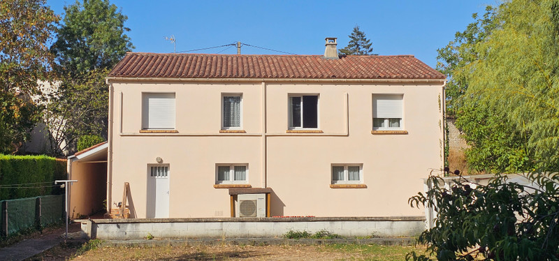 French property for sale in Fontenay-le-Comte, Vendée - €230,000 - photo 2
